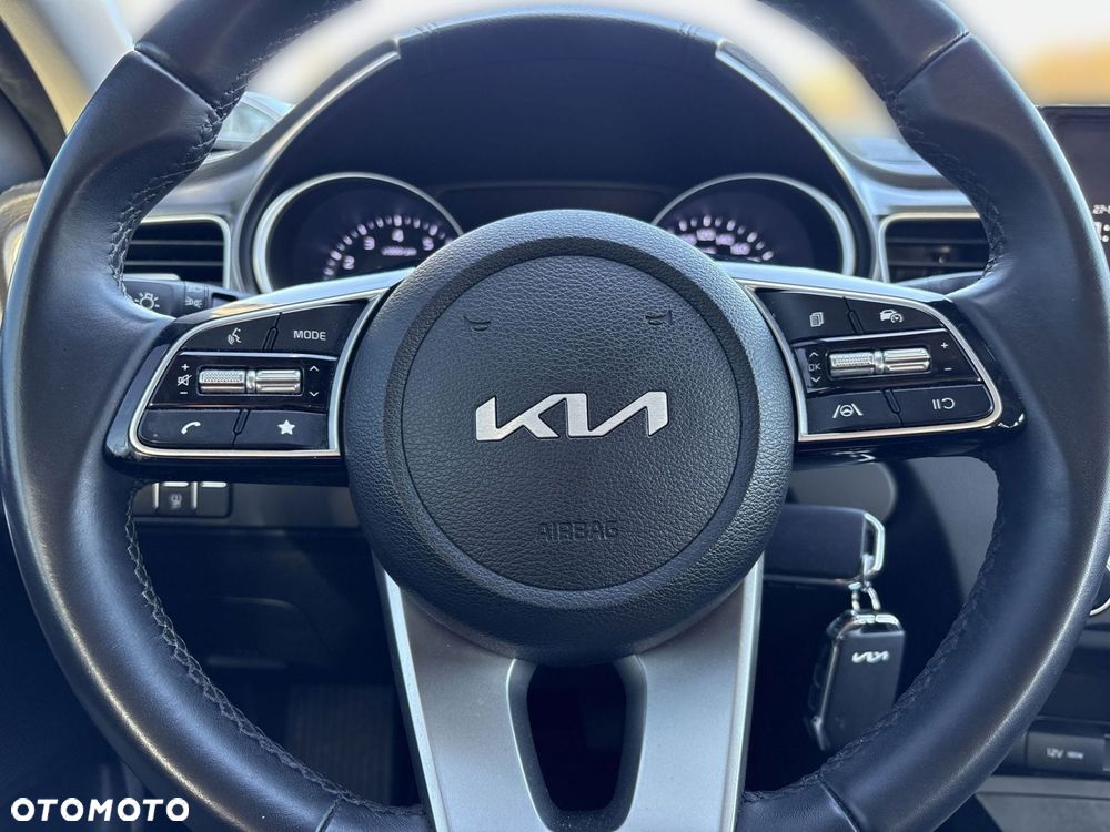 Kia Ceed - 21