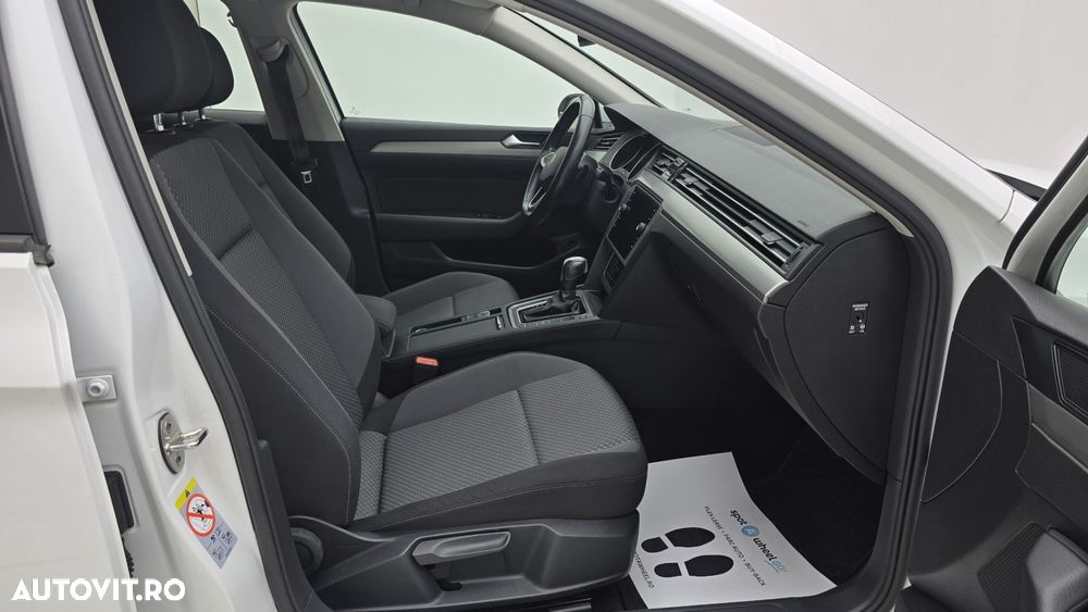 Volkswagen Passat 2.0 TDI DSG Comfortline - 19