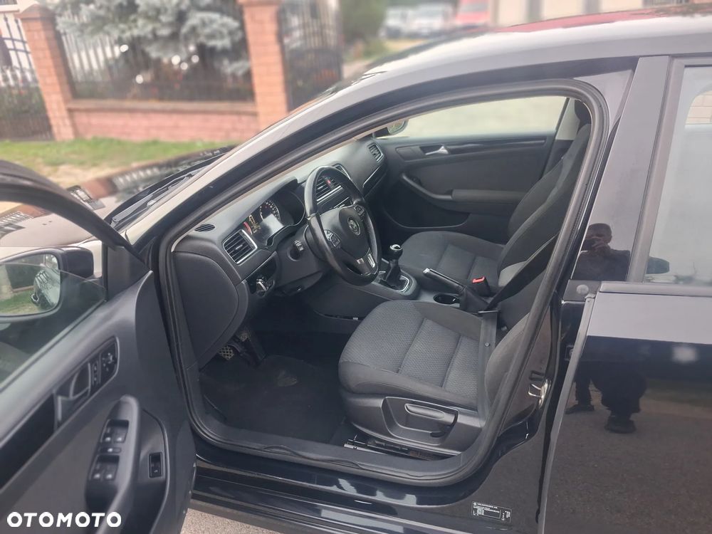 Volkswagen Jetta 1.2 TSI Life - 11