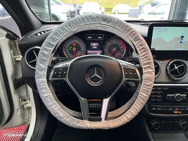 Mercedes-Benz GLA 220 CDI 4Matic 7G-DCT AMG Line - 14