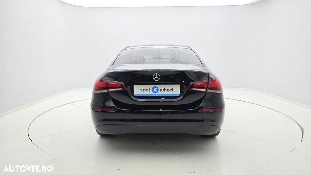 Mercedes-Benz A 200 Sedan 7G-DCT Lim. AMG Line Advanced Plus - 8