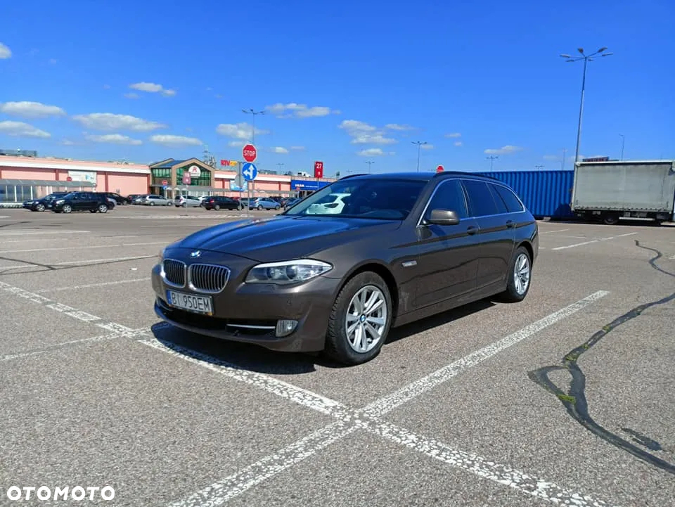 BMW Seria 5 520d Touring - 10
