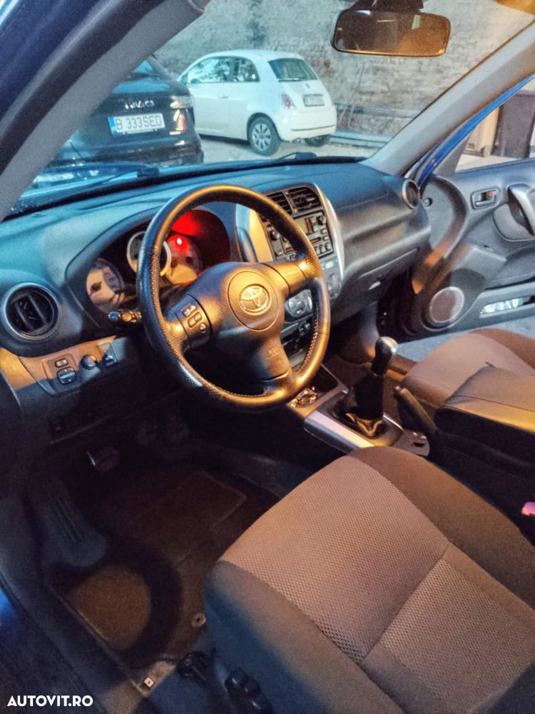Toyota RAV4 D-4D 4x4 Sol - 7