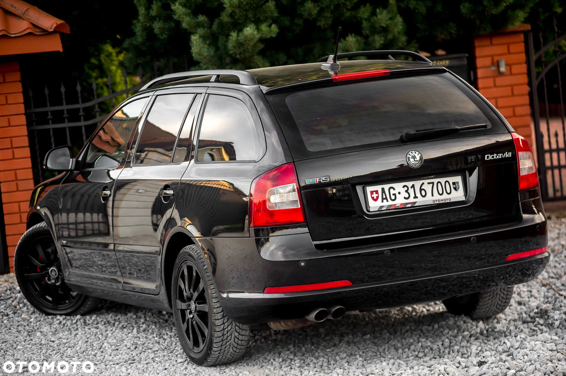Skoda Octavia Combi 2.0 TSI RS - 9