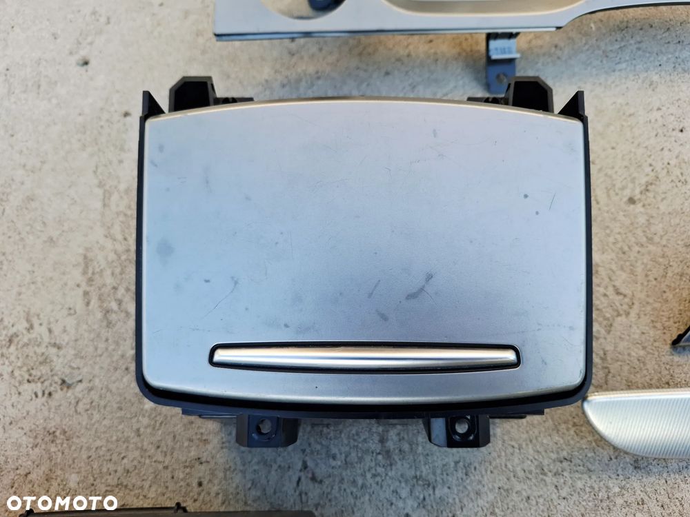 Listwy Dekory Drzwi Aluminium Quattro Komplet Audi A6 C6 - 14