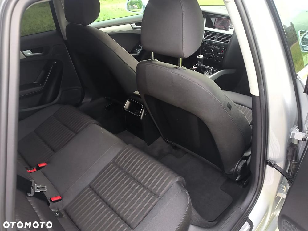 Audi A4 ver-avant-1-8-tfsi-ambiente - 13