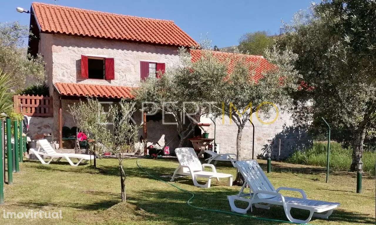 Quinta situada nos Vales no Concelho de Seia na Serra da Estrela - Grande imagem: 2/14