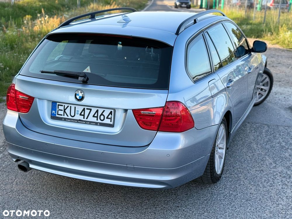 BMW Seria 3 318i - 11