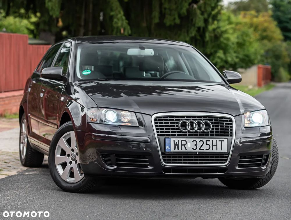 Audi A3 Sportback 1.4 TFSI Attraction - 1