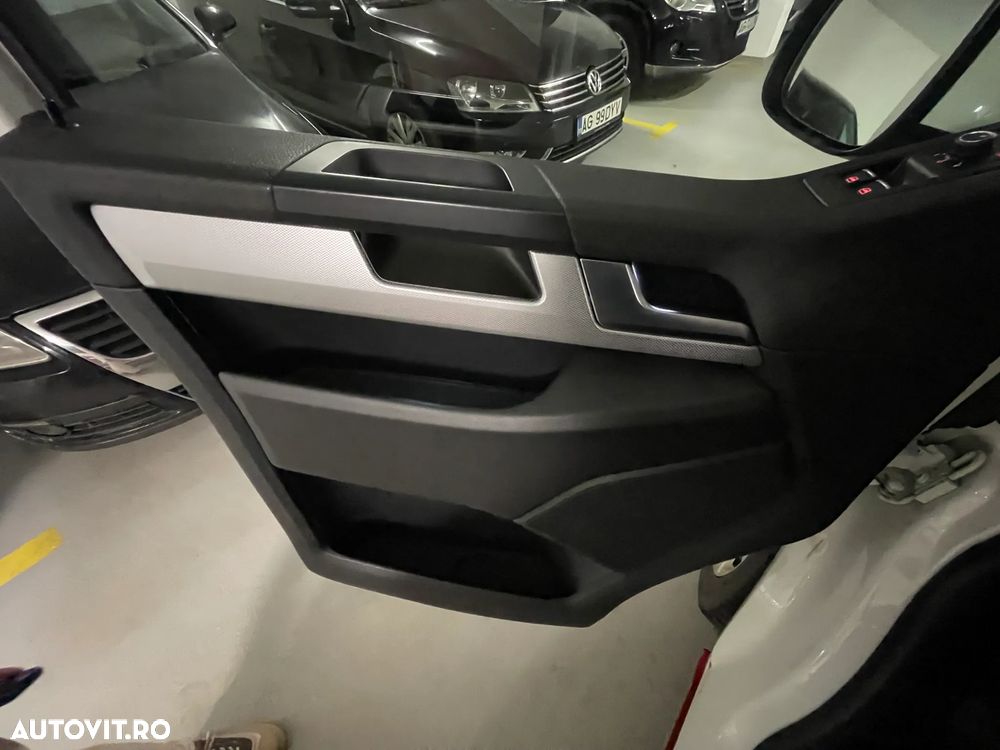 Volkswagen Caravelle T6 2.0 TDI LR Highline DSG 4M - 24