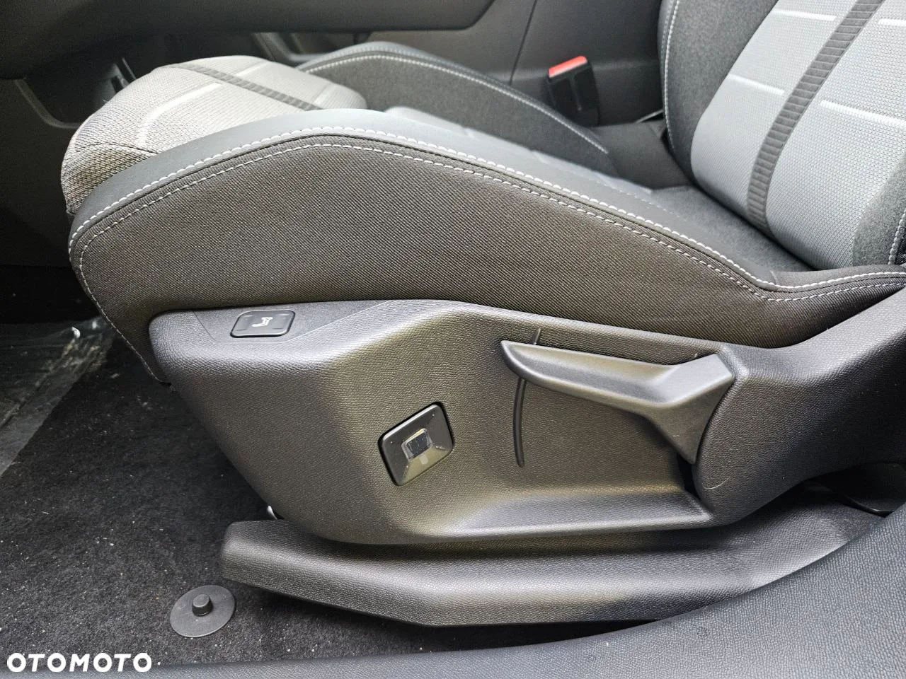 Opel Grandland Electric 73kWh Standard Range GS - 14