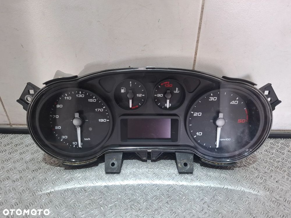 Licznik zegar Iveco Daily 2018 rok 3,0 D nr 5802281327 - 1