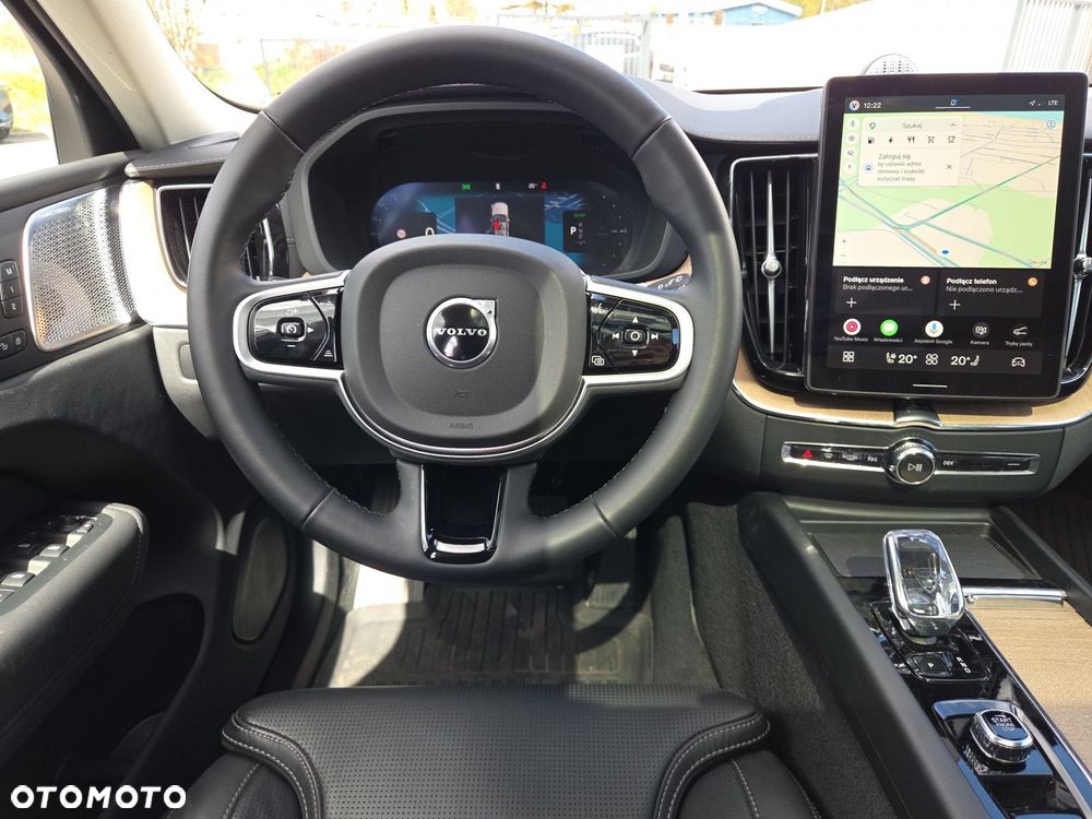 Volvo XC 60 T6 Plug-In Hybrid AWD Ultra Bright - 14