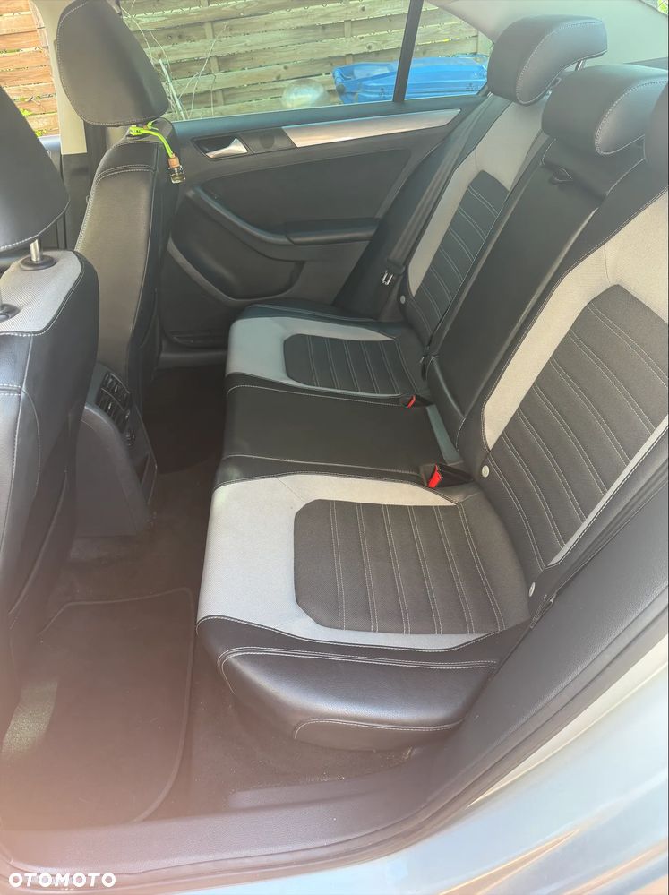 Volkswagen Jetta 1.4 TSI Highline - 8