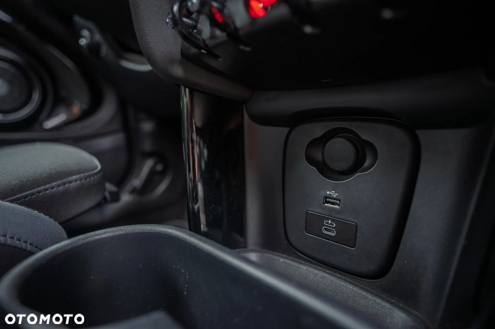 MINI John Cooper Works - 32