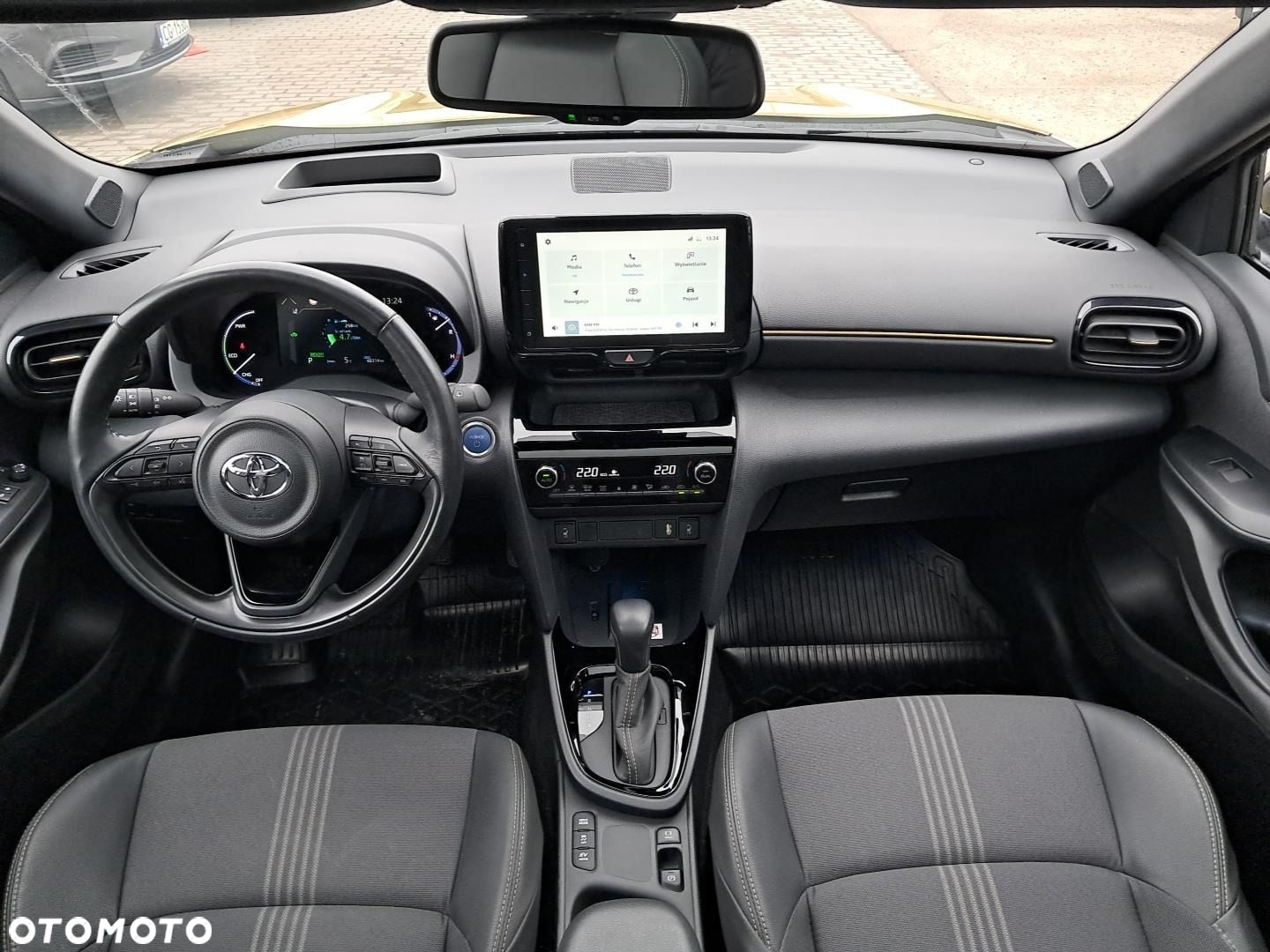 Toyota Yaris Cross - 15