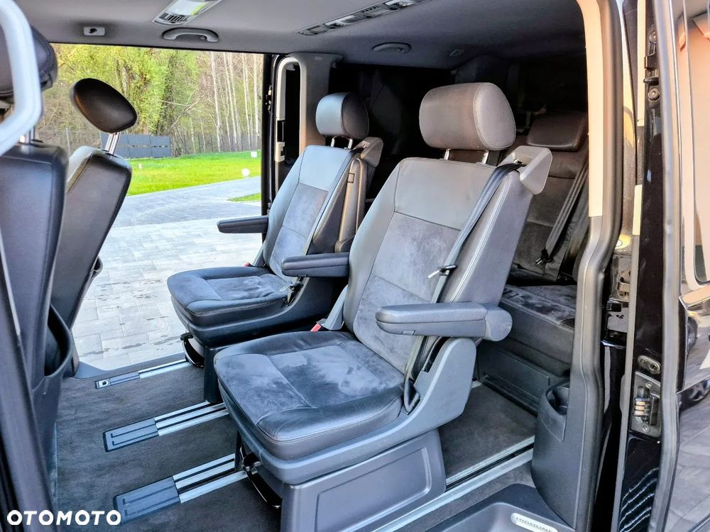 Volkswagen Multivan - 12