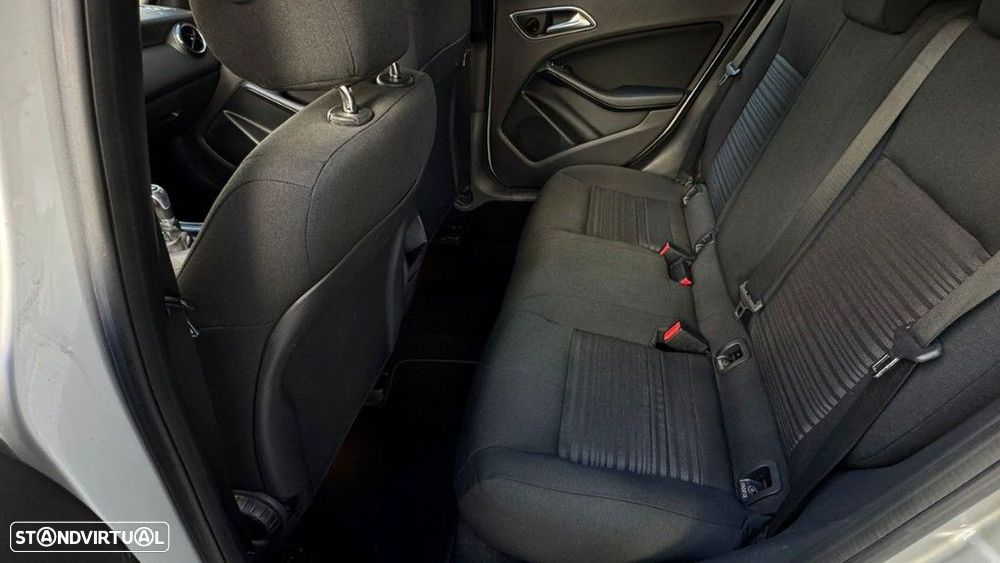 Mercedes-Benz A 180 CDi BlueEfficiency - 11