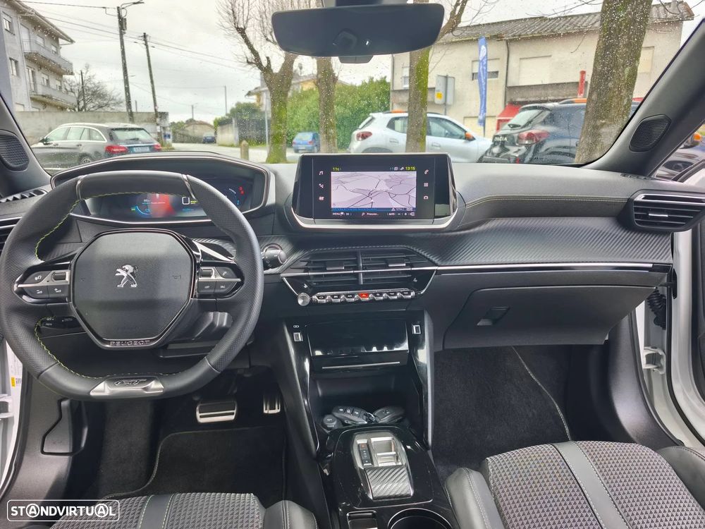 Peugeot e-2008 50 kWh GT - 21