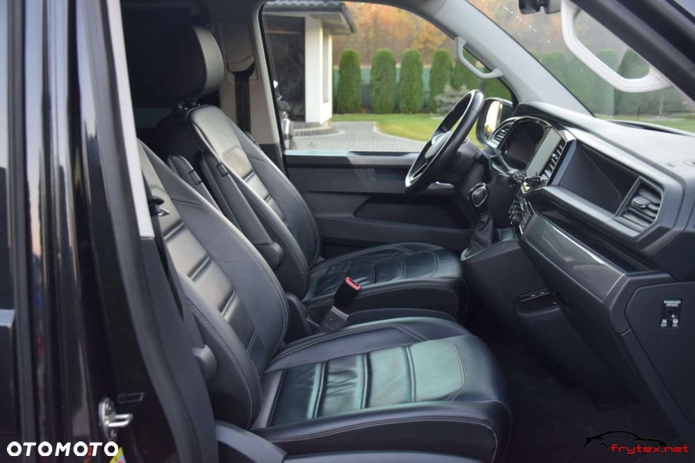 Volkswagen Multivan - 32