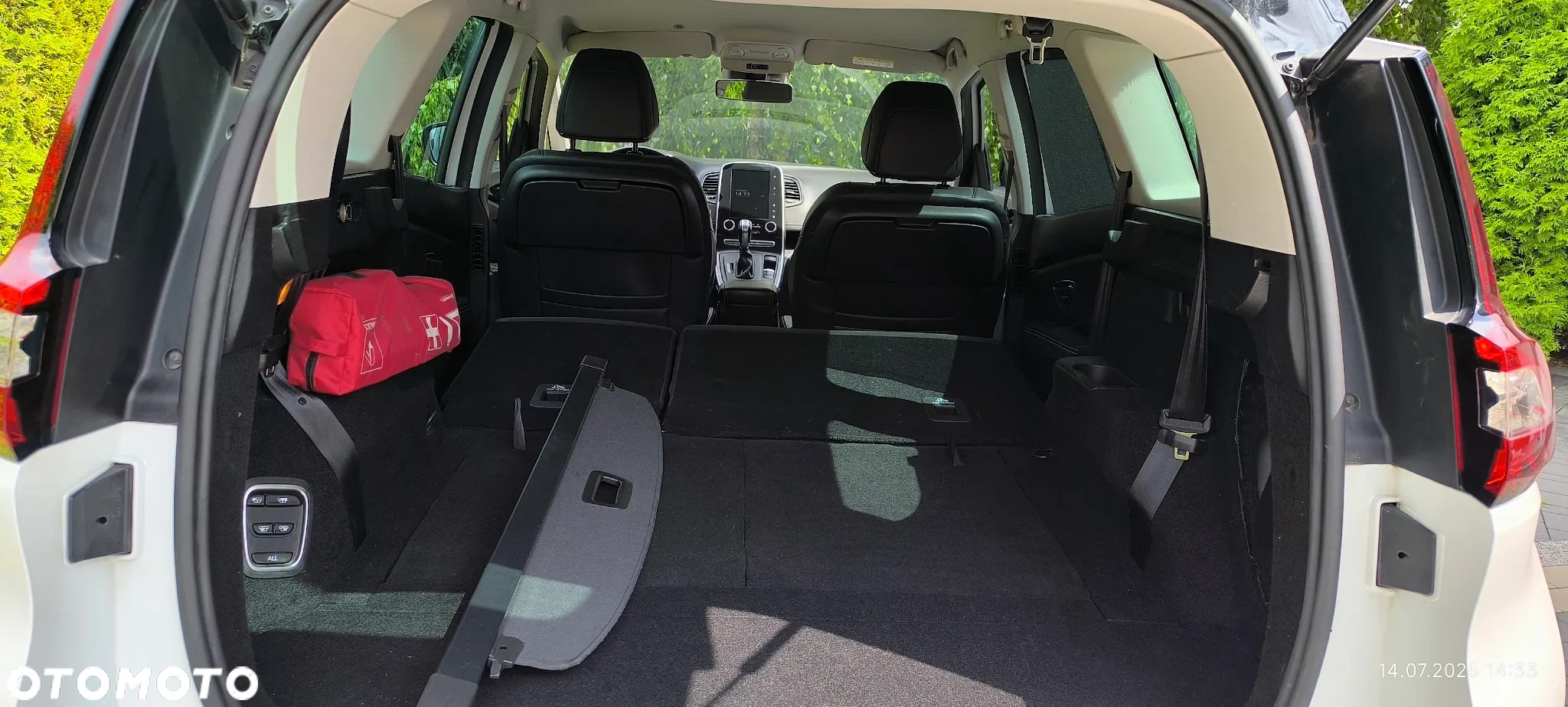 Renault Grand Scenic - 8