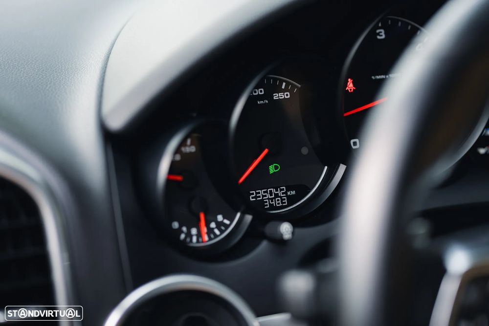 Porsche Cayenne - 17