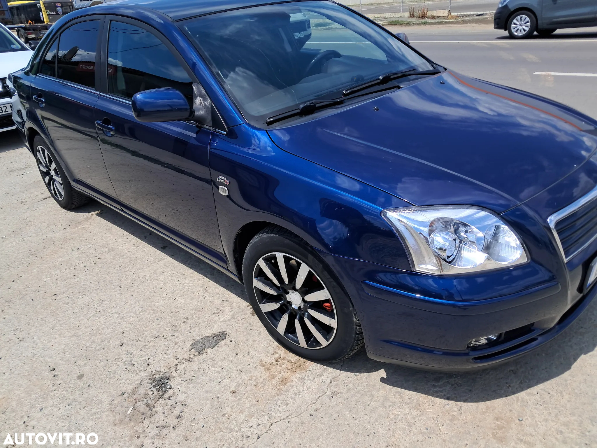 Toyota Avensis 2.0 D4D S/W Sol - 12