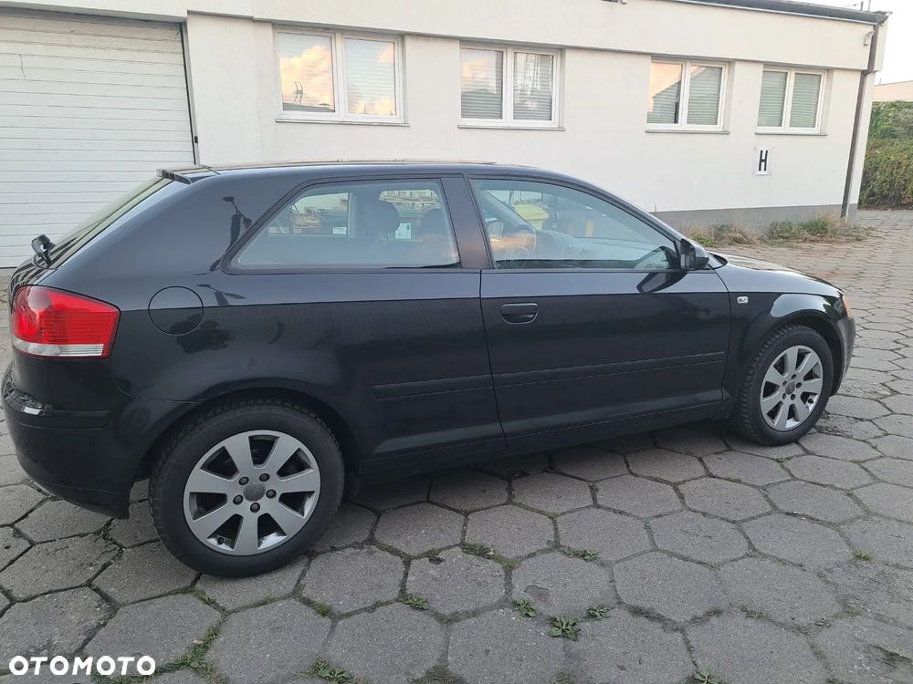 Audi A3 1.6 Ambiente - 3