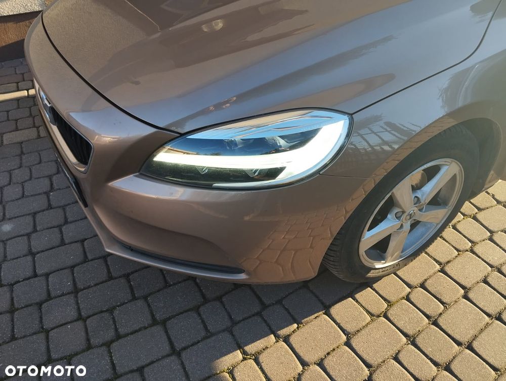 Volvo V40 D2 - 6