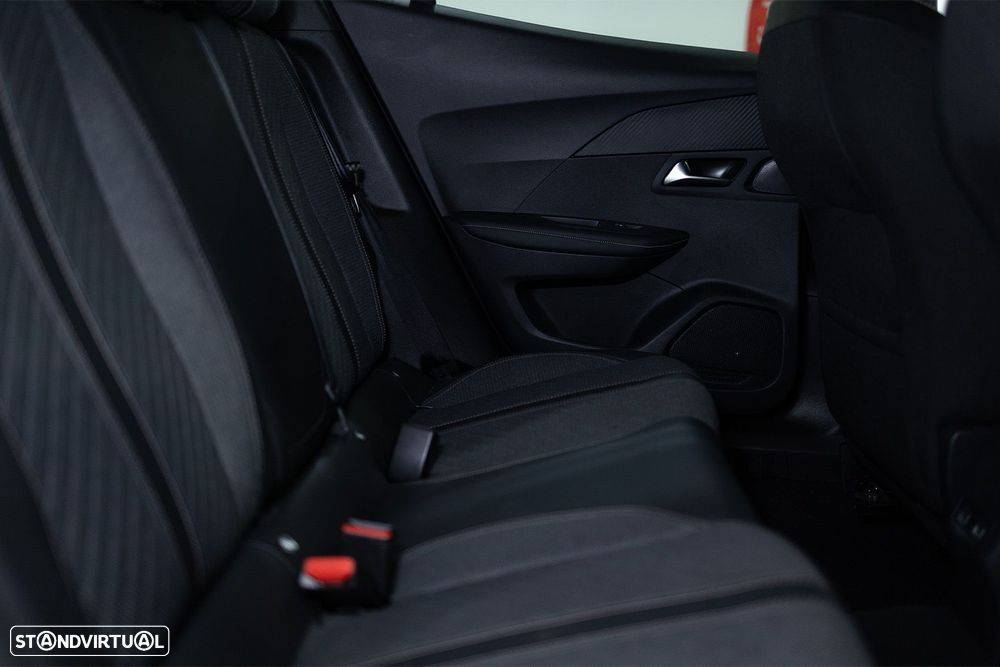 Peugeot 2008 1.2 Allure - 22