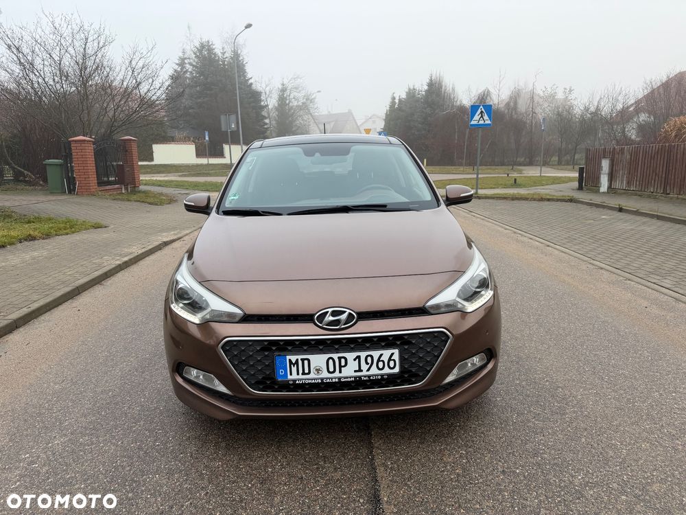 Hyundai i20 1.1 CRDi Intro Edition - 11
