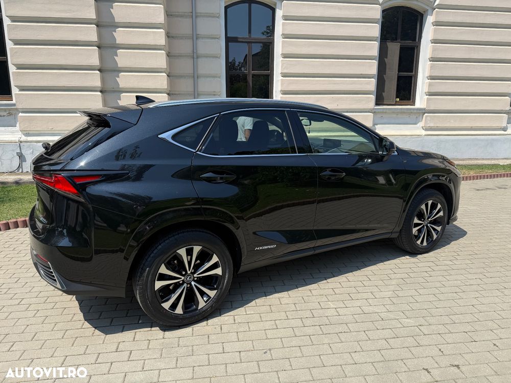 Lexus Seria NX 300h Style Edition - 8