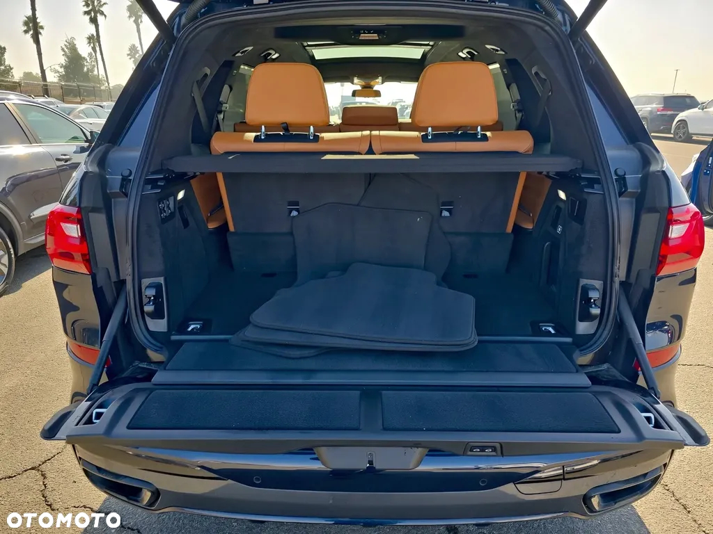 BMW X7 xDrive40i sport - 13
