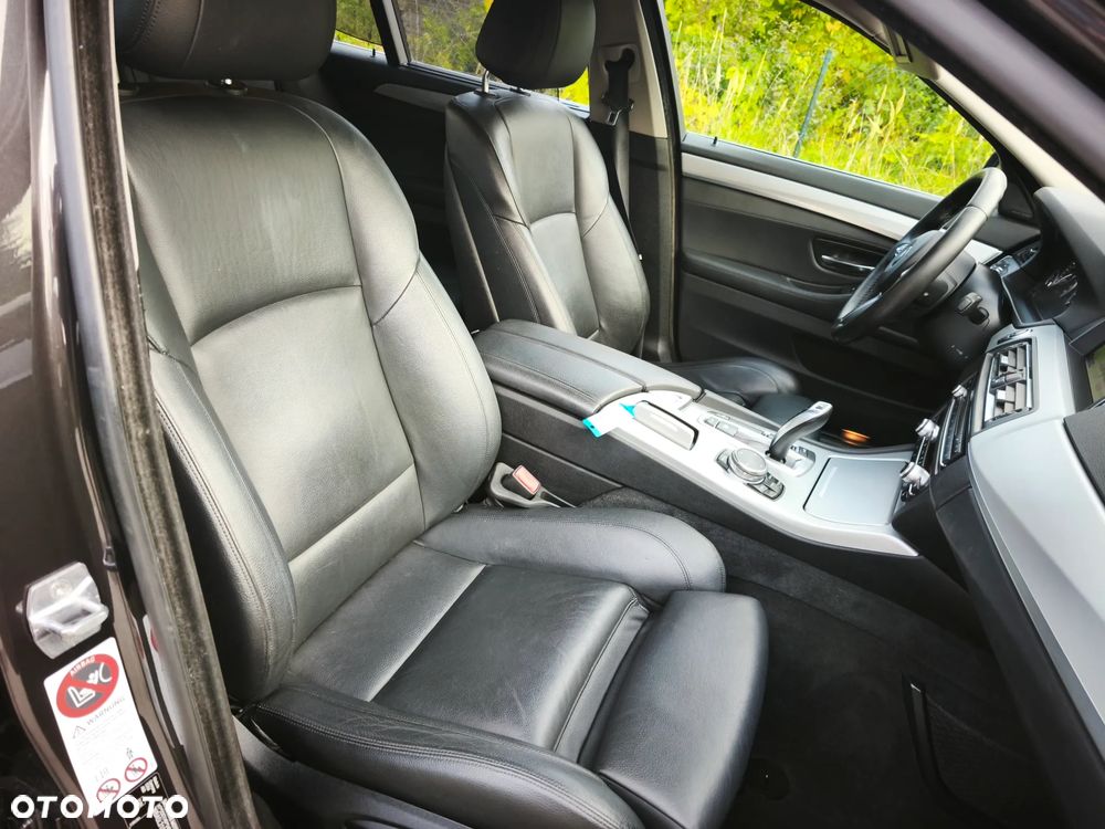BMW Seria 5 520d Luxury Line - 23