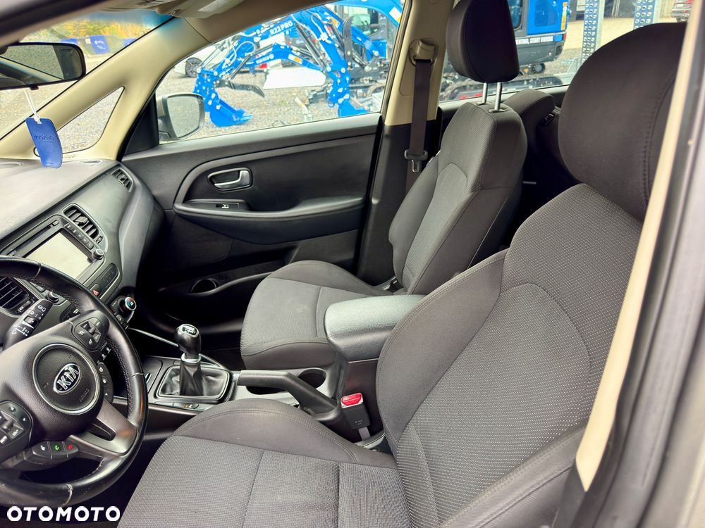 Kia Carens 1.7 CRDi XL 7os - 16