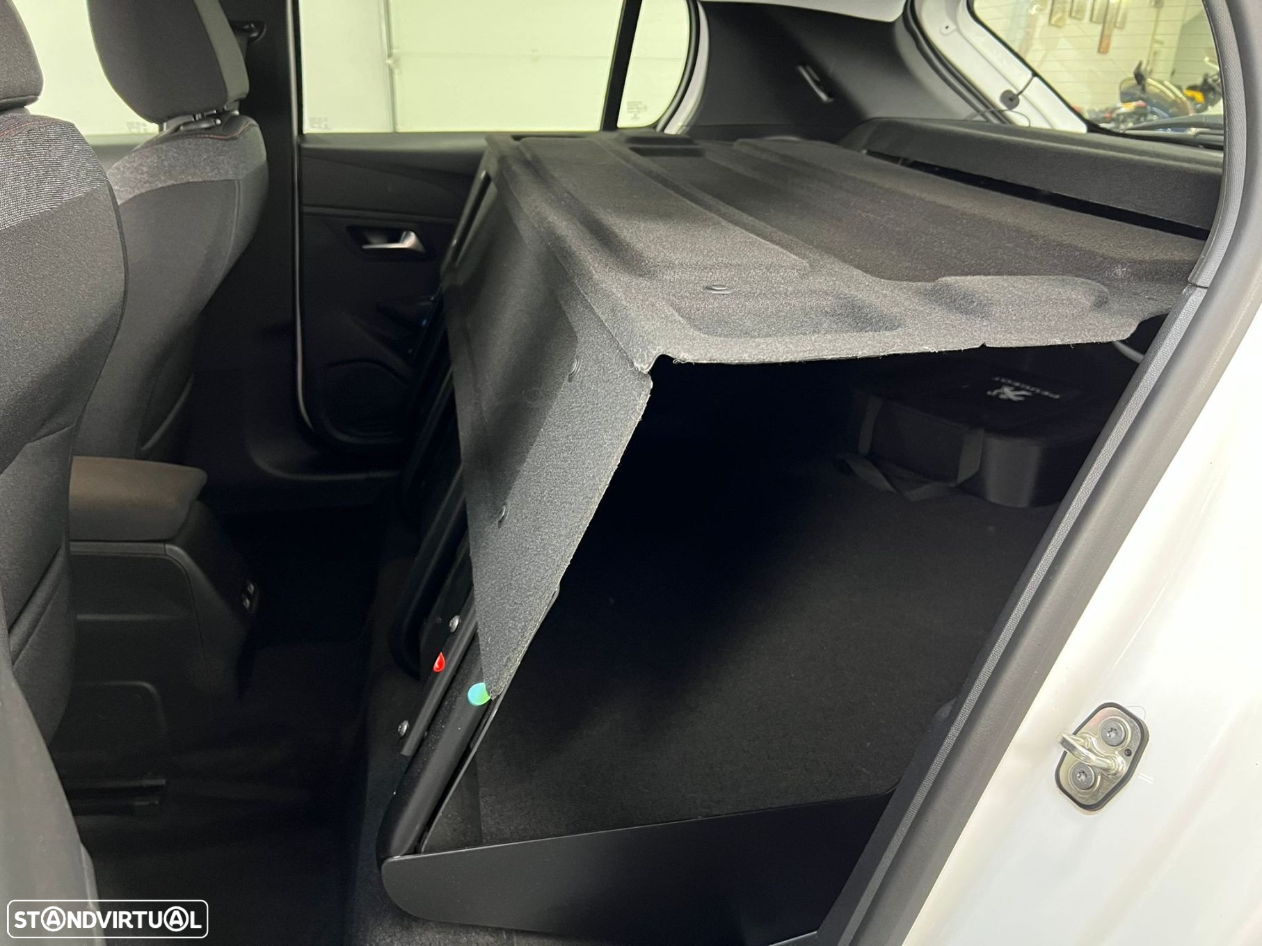 Peugeot e-208 50 kWh Active Pack - 7
