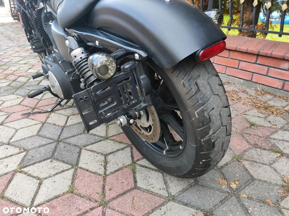 Harley-Davidson Sportster Iron 883 - 26