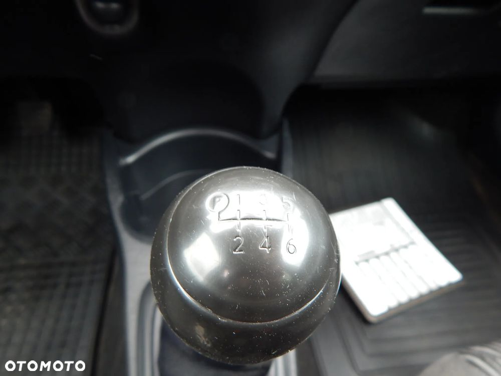 Toyota Yaris 1.33 Sol - 22
