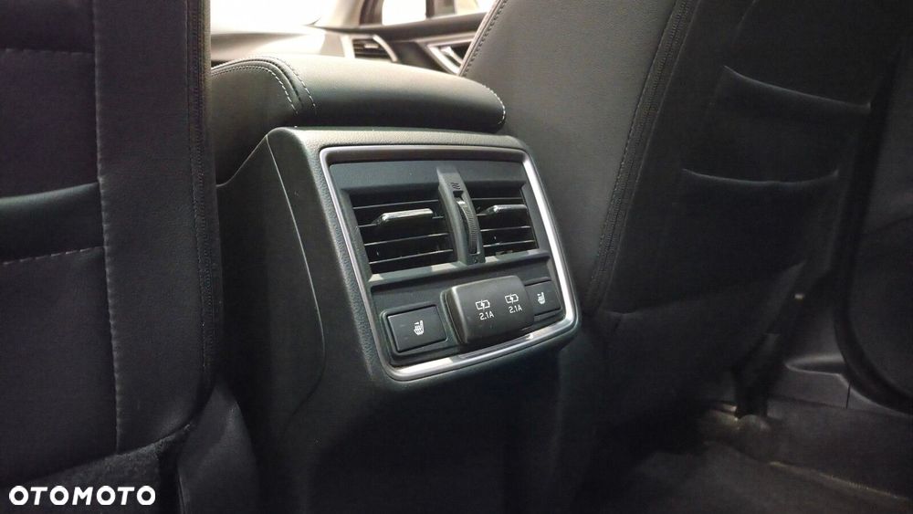 Subaru Forester 2.0i-L Platinum Black Edition EyeSight Lineartronic - 23