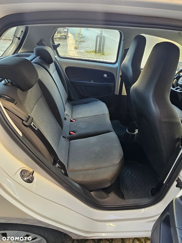 Volkswagen up! 1.0 take - 2