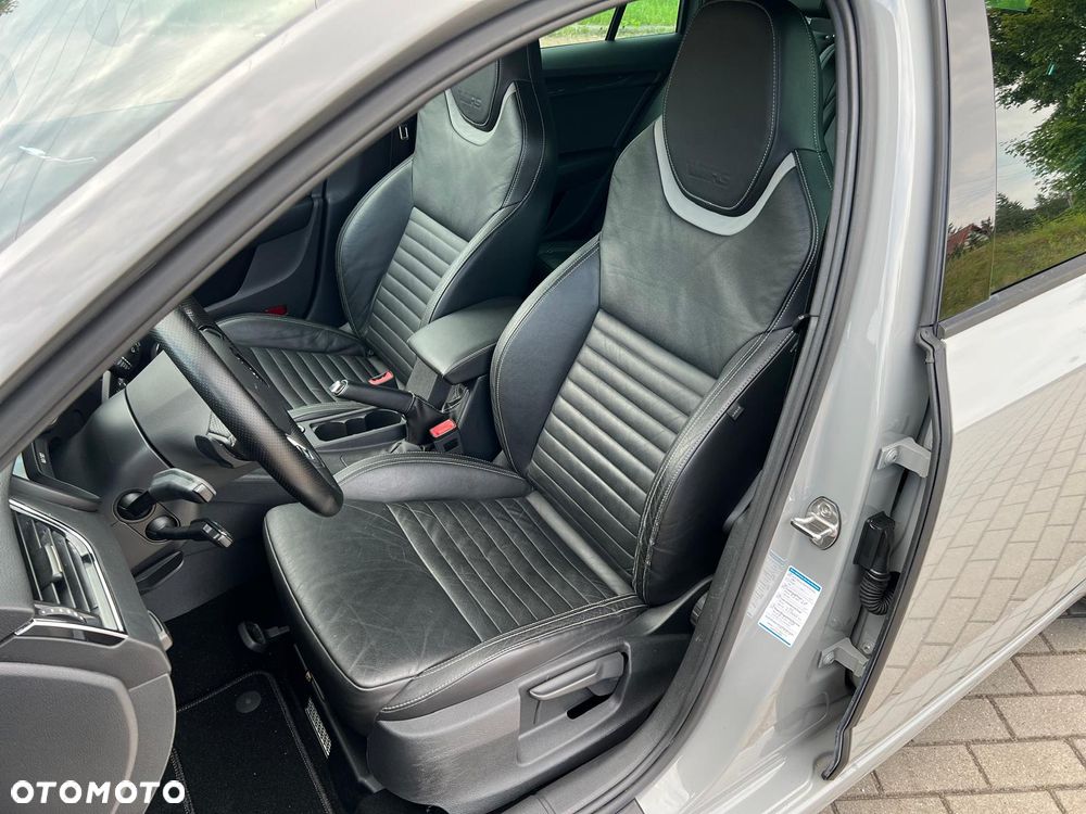 Skoda Octavia 2.0 TDI DSG RS - 17
