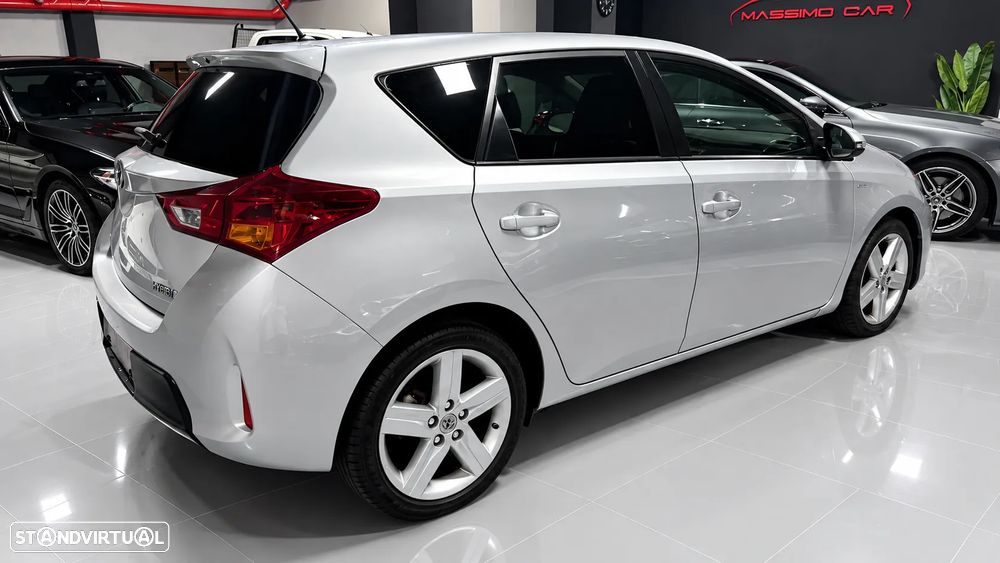 Toyota Auris 1.4 D-4D Exclusive+Navi - 4