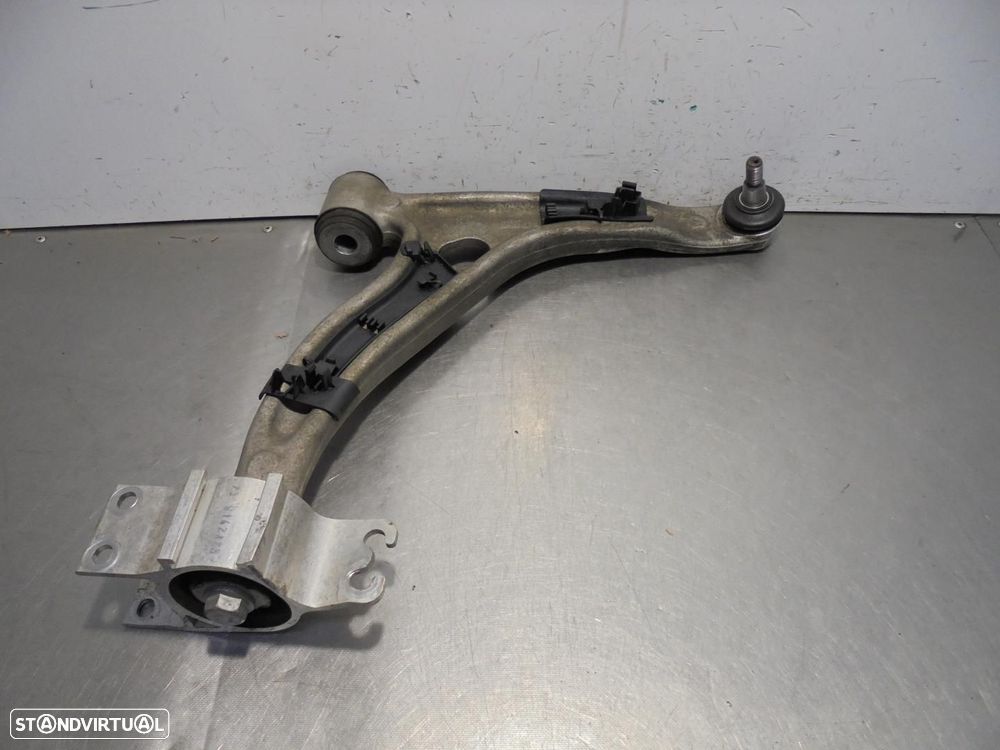 BRAÇO SUSPENSÃO INFERIOR FRENTE ESQUERDO MERCEDES-BENZ CLASE CLA BM 117 - 1