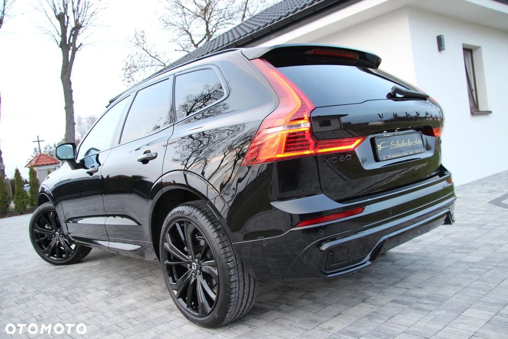Volvo XC 60 B5 B AWD Plus Black Edition - 21