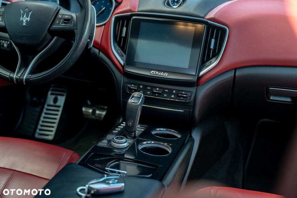 Maserati Ghibli S Q4 GranSport - 10