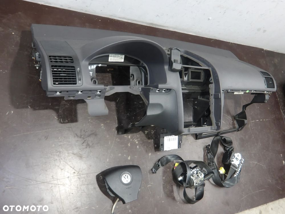 VW TOURAN I LIFT 06-10r. 2.0 TDI DESKA ROZDZIELCZA KONSOLA PODUSZKA AIRBAG - 2
