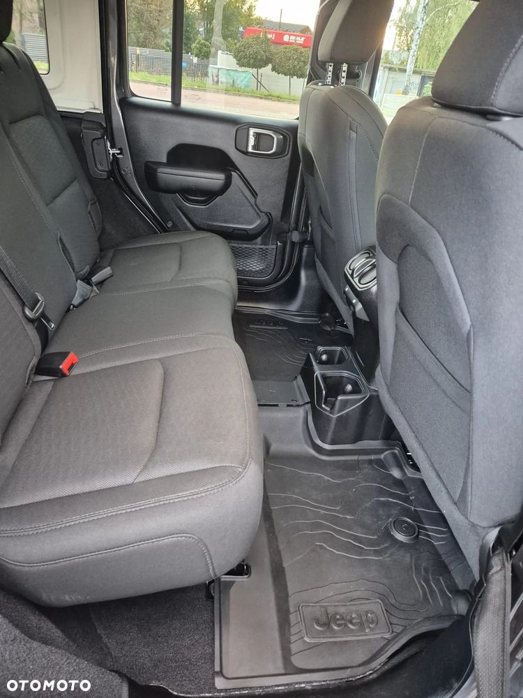 Jeep Wrangler Unlimited 3.6 Automatik X - 14