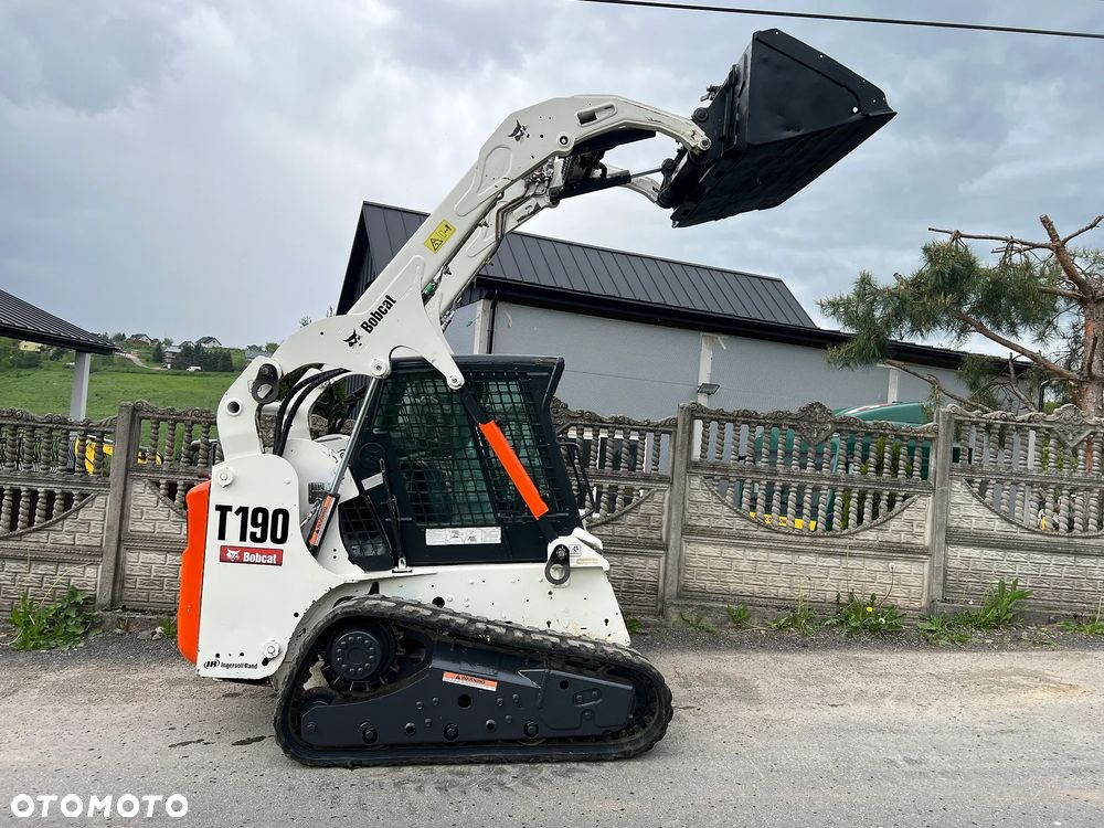 Bobcat T190 | Ładowarka Gąsienicowa BOBCAT T 190 | Joystick | Łyżka | Widły | Waga 3450kG | Miniładowarka | Stan Bardzo Dobry | CENA BRUTTO | - 16