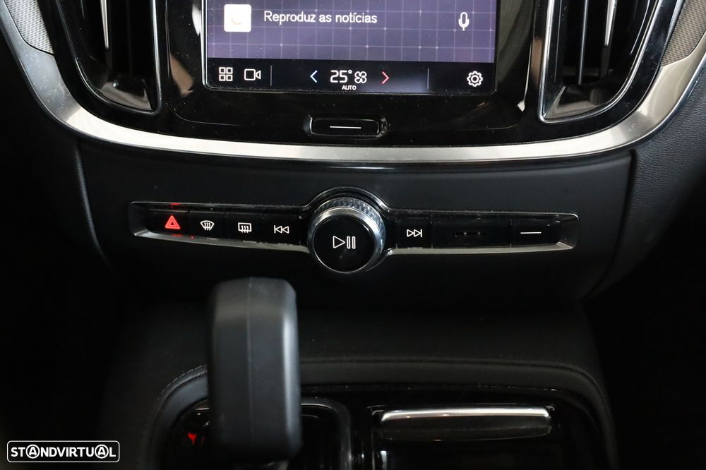 Volvo V60 2.0 T6 AWD TE Plus Dark - 18