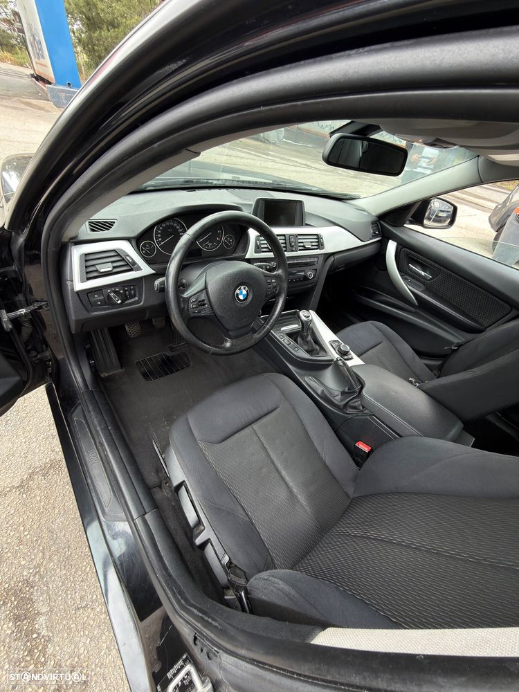 BMW 316 d Pack M - 10